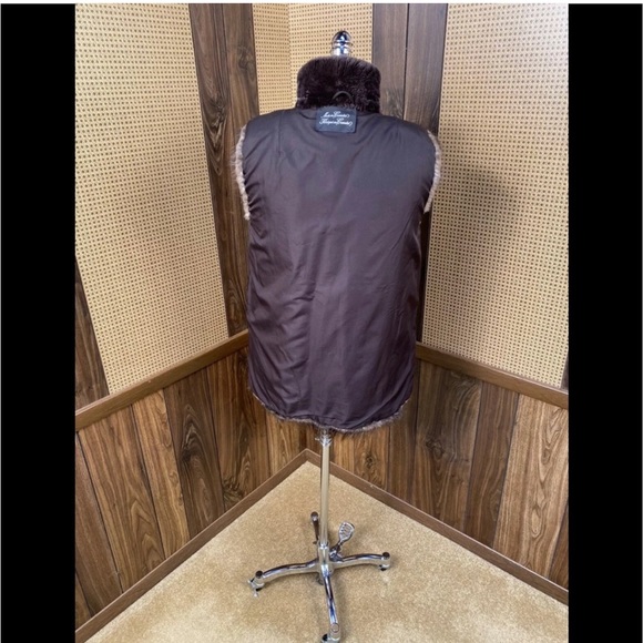 ANTONINO LONG HAIRED & SHEARED BEAVER FUR VEST, size S/M (2-4) - Picture 10 of 11